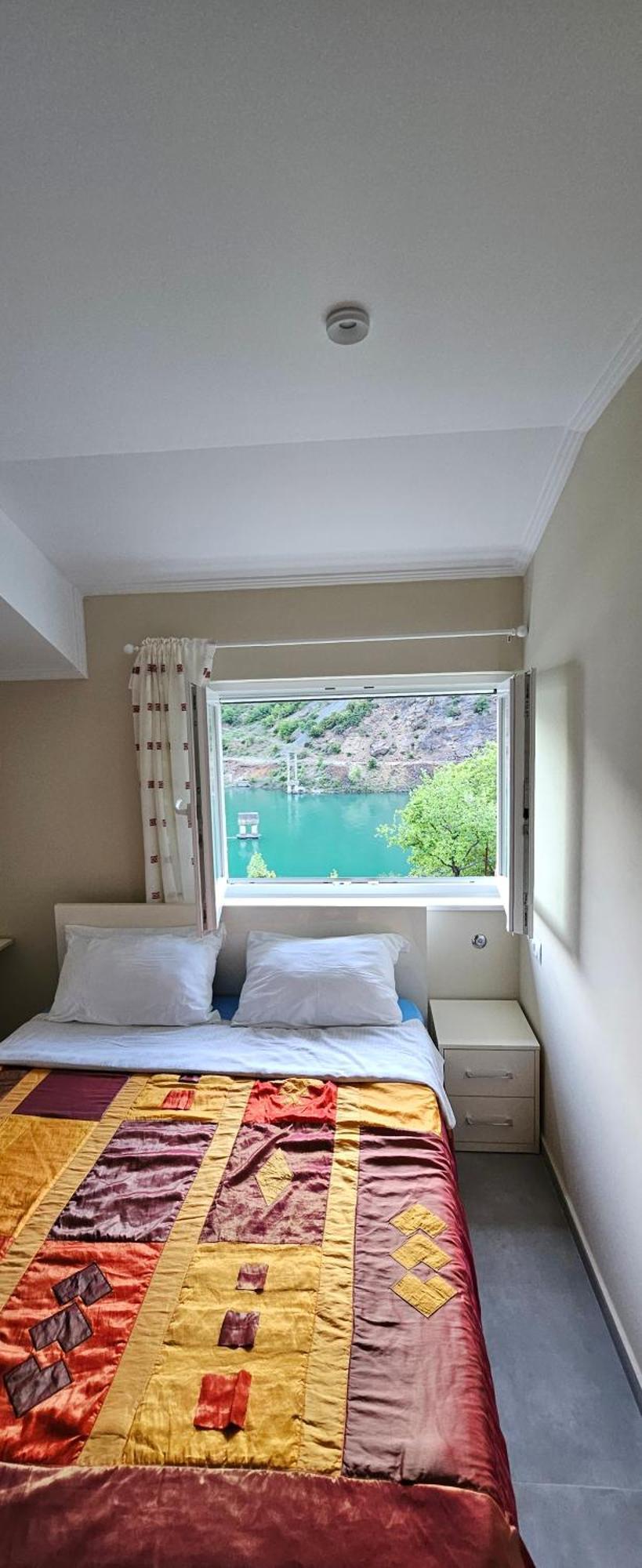 Koman_Lakeview_Apartments شكودر المظهر الخارجي الصورة